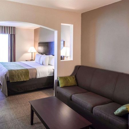 Comfort Inn & Suites Mansfield Extérieur photo