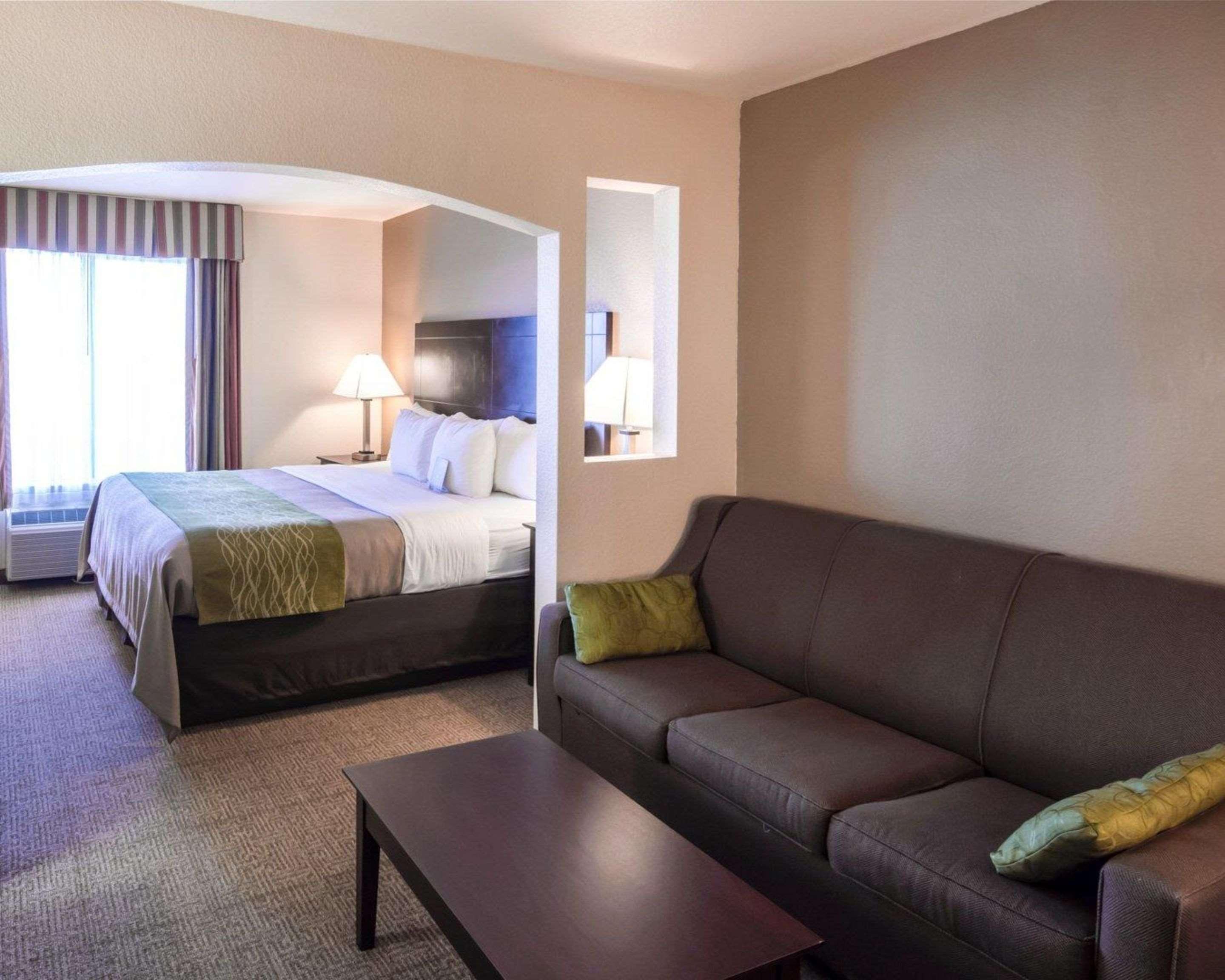 Comfort Inn & Suites Mansfield Extérieur photo