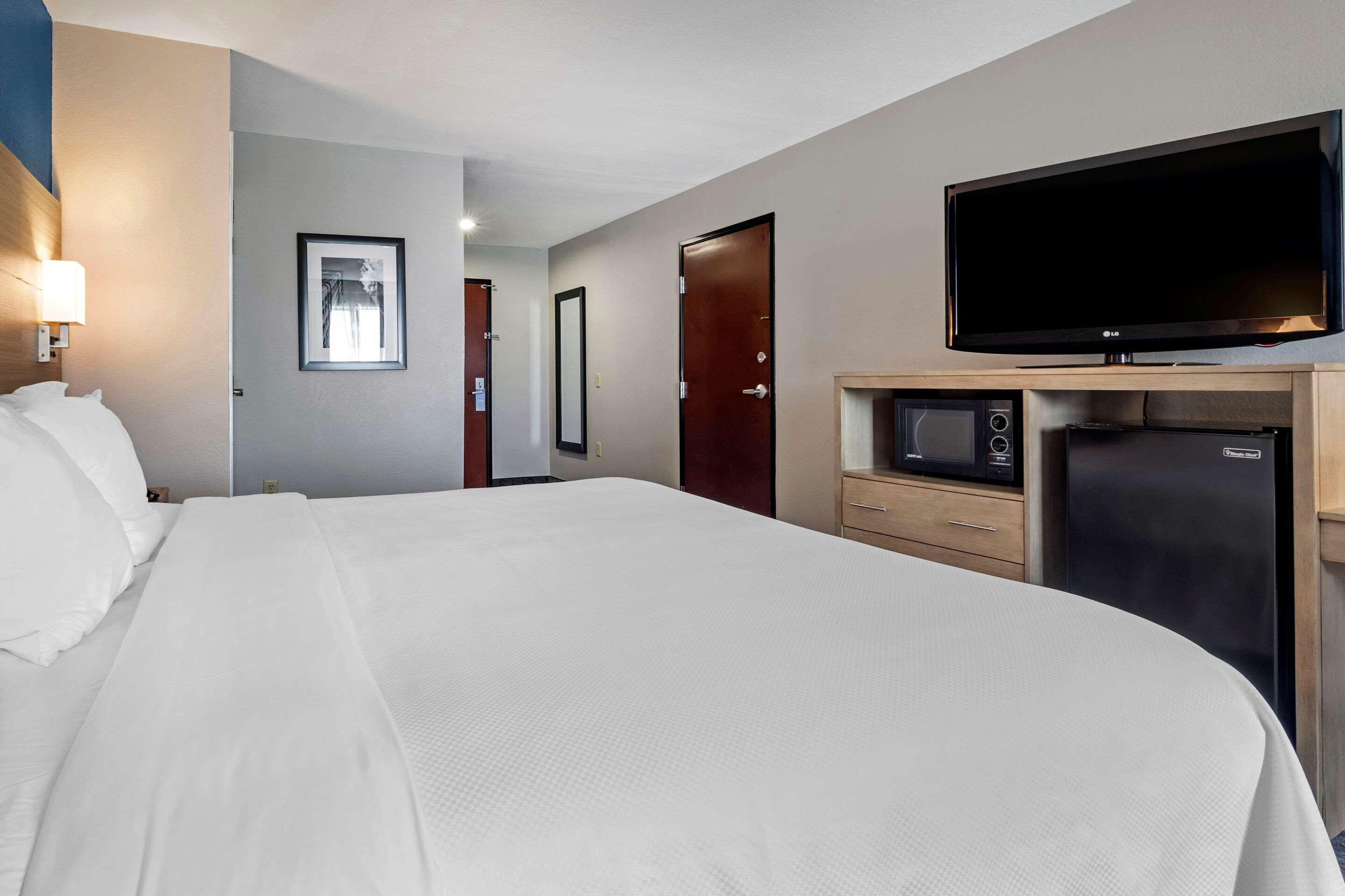 Comfort Inn & Suites Mansfield Extérieur photo
