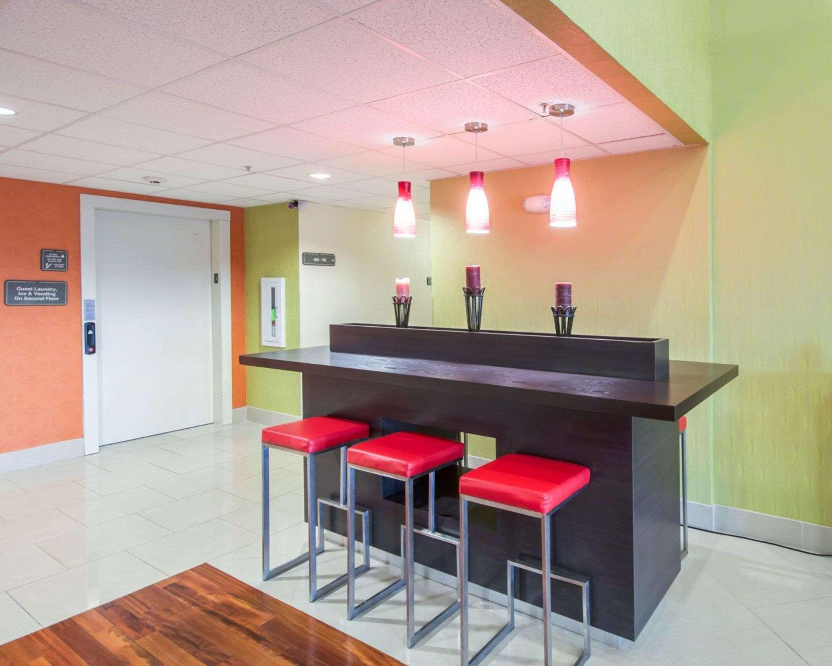 Comfort Inn & Suites Mansfield Extérieur photo