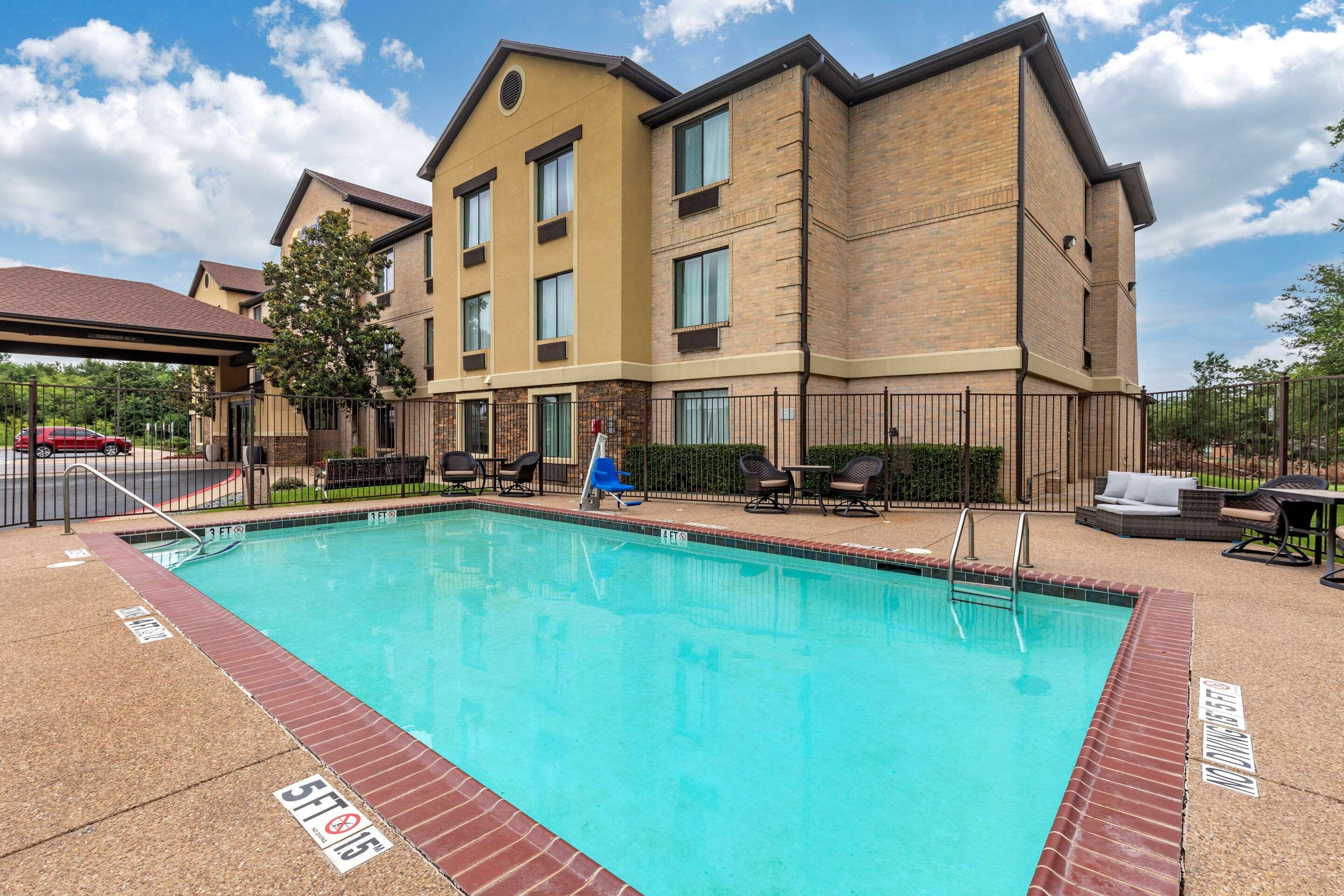Comfort Inn & Suites Mansfield Extérieur photo