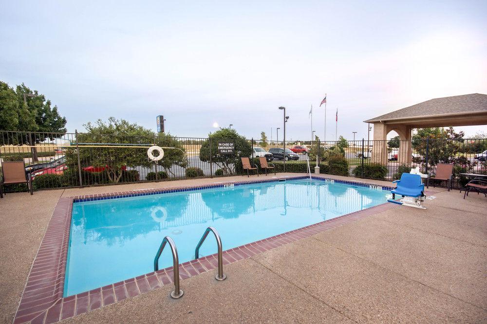Comfort Inn & Suites Mansfield Extérieur photo