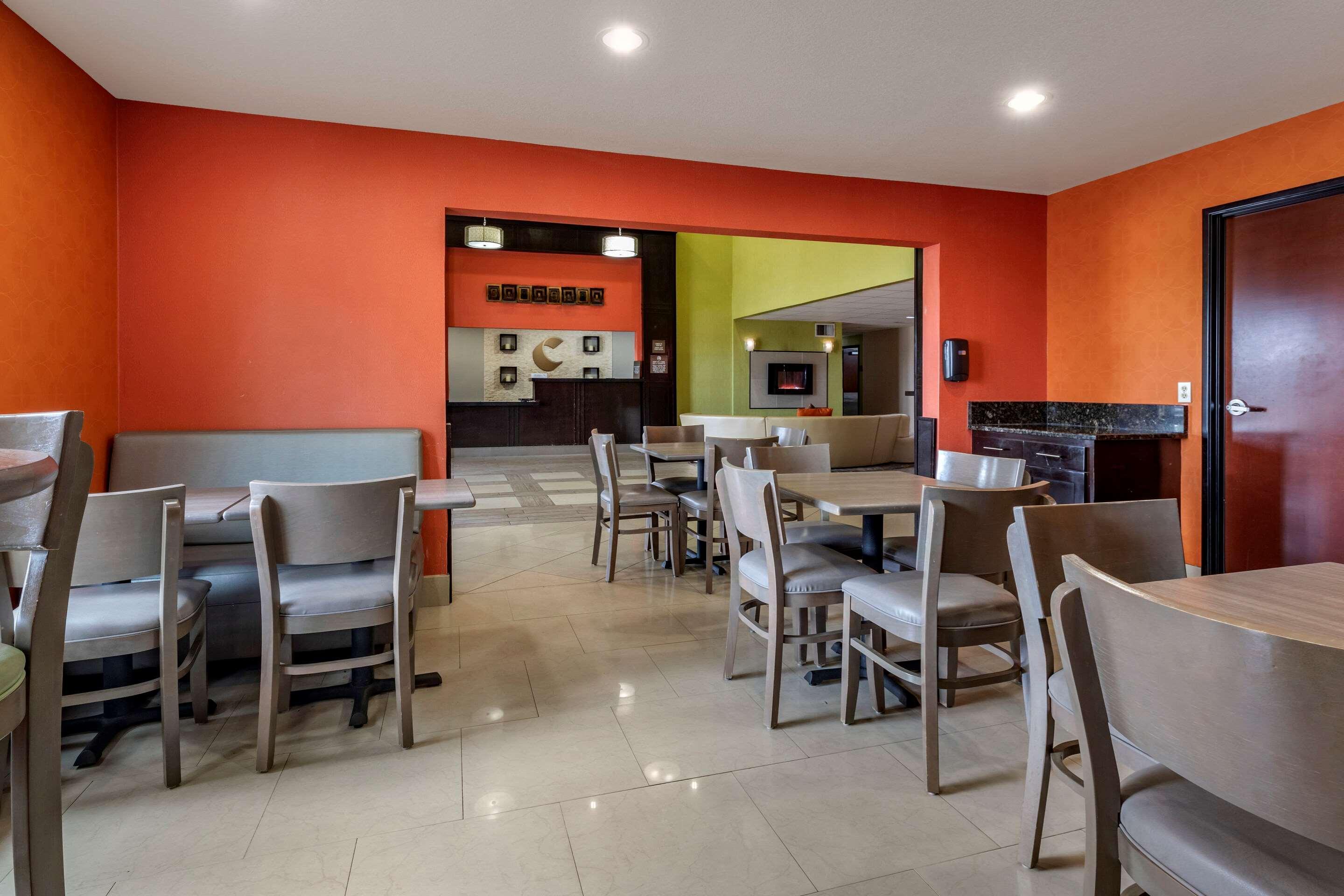 Comfort Inn & Suites Mansfield Extérieur photo